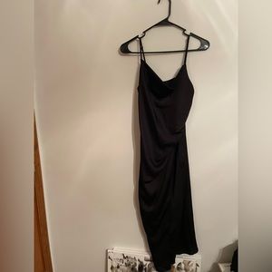 Lulu’s Hollywood Woman Black Satin Midi Dress, size Medium